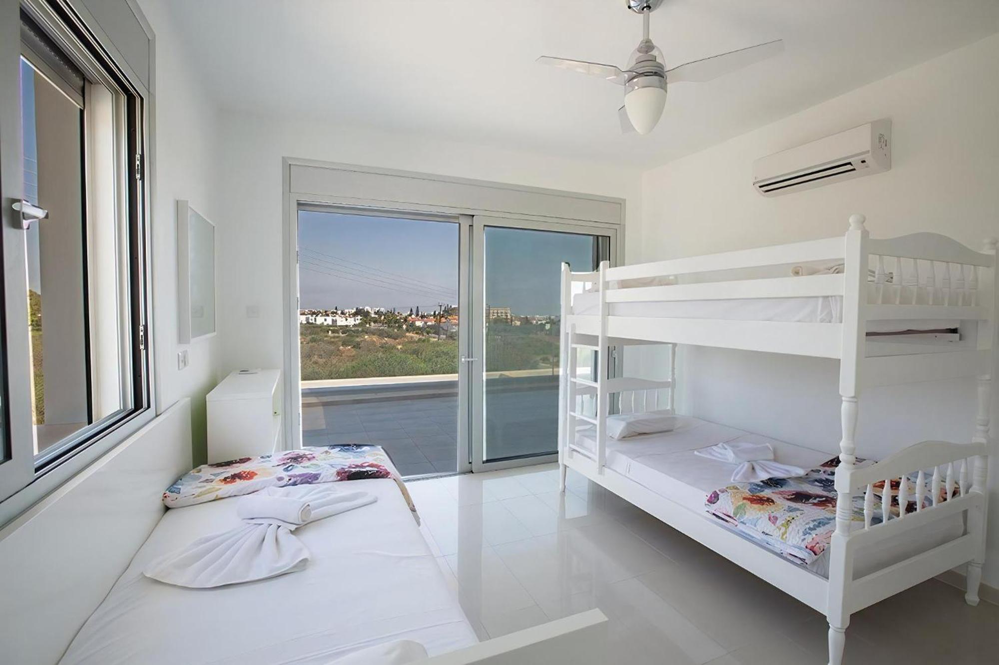 Villa Protara Chrysos - Beautiful 5 Bedroom Protaras Villa - Walking Distance To Fig Tree Bay Esterno foto
